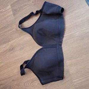 40 DD Cacique lightly lined no-wire bra